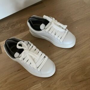 Rag’n’Bone women retro sneakers.